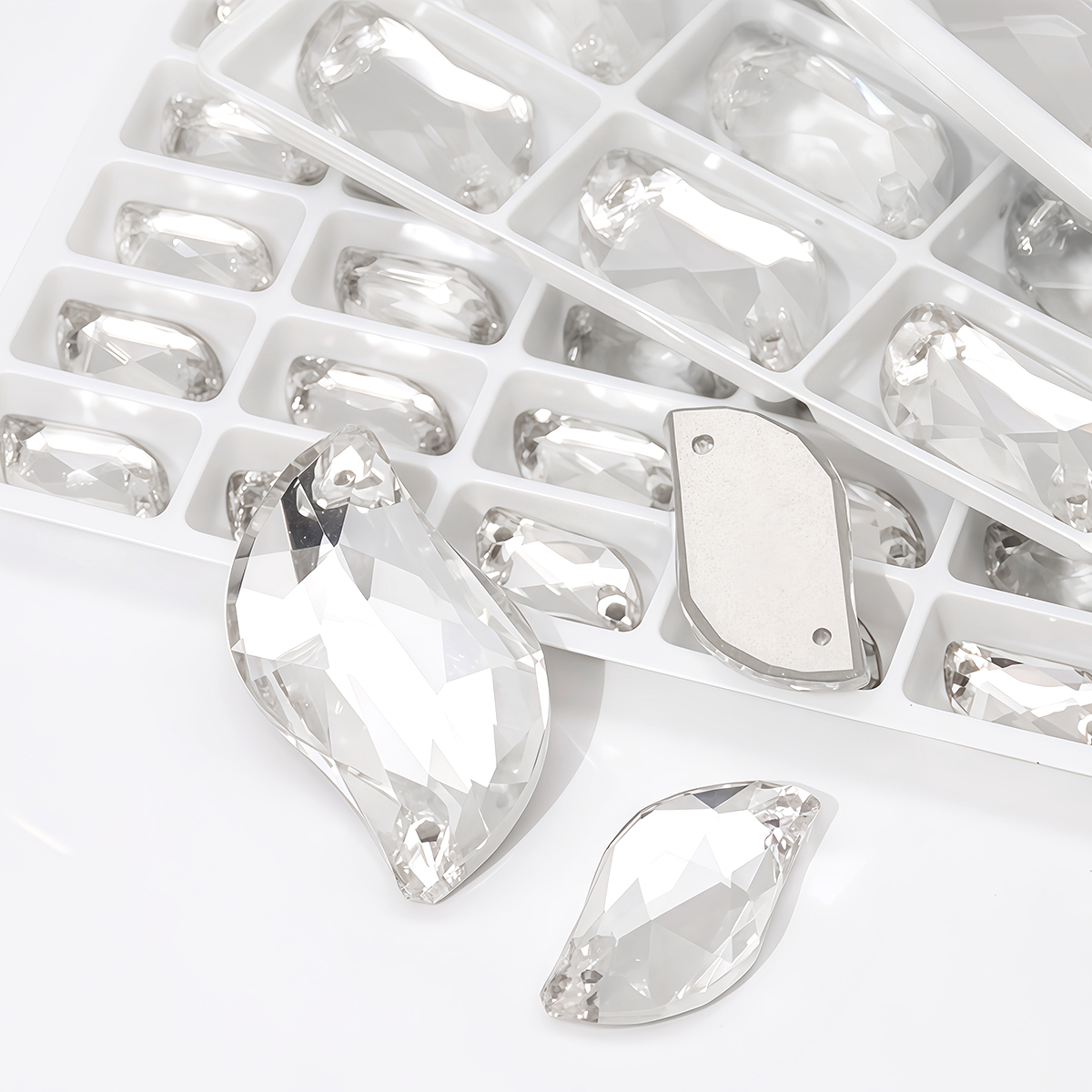 S Shape Sew On Rhinestone Crys - Sew On Rhinestone のレビューと価格