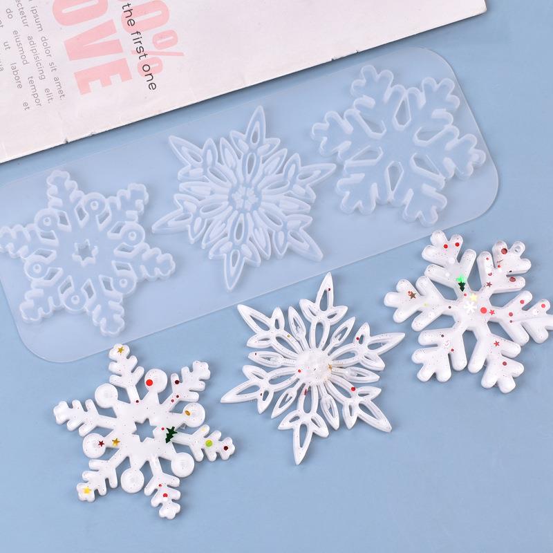 Christmas Hollow Snowflake Orn - Christmas Craft Embellishment のレビューと価格