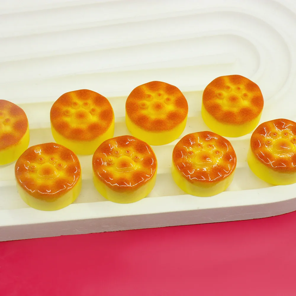 Kawaii Round Resin Mini Cat's  - Christmas Craft Embellishment のレビューと価格