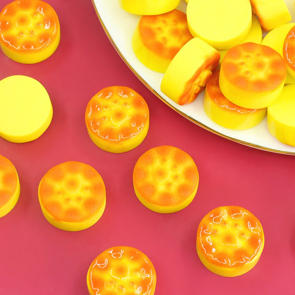 Kawaii Round Resin Mini Cat's  - Christmas Craft Embellishment のレビューと価格