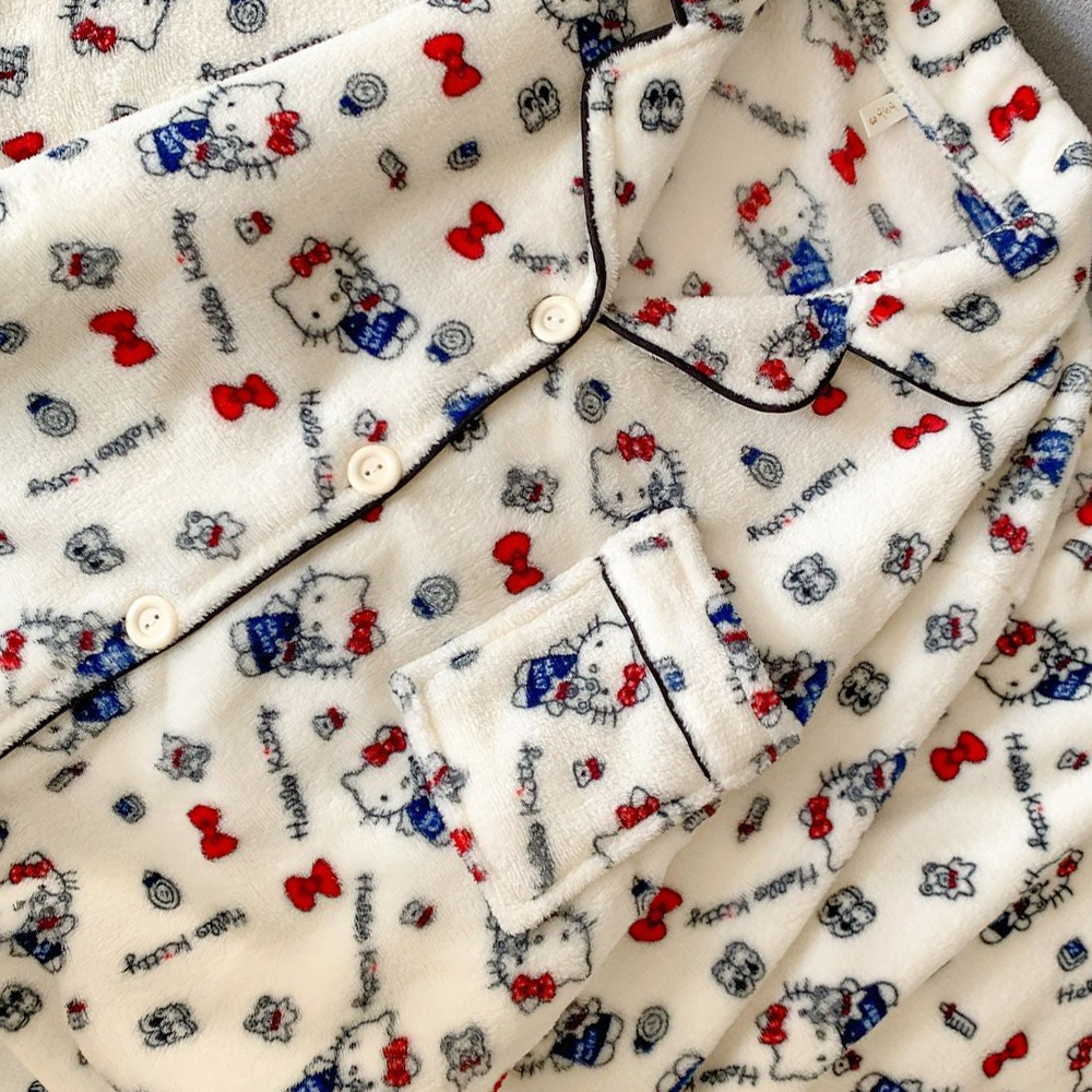 Sanrio Hello Kitty Flannel Wom - Embellish Knit のレビューと価格
