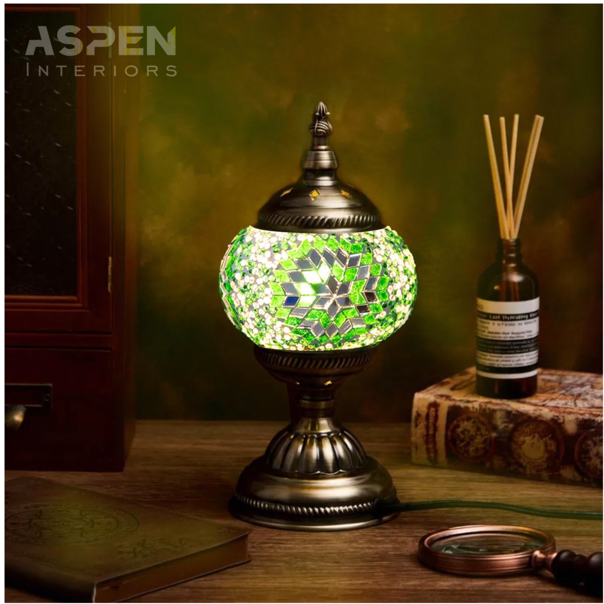 DIY Colored Glass Mosaic Table - Embellish Craft のレビューと価格