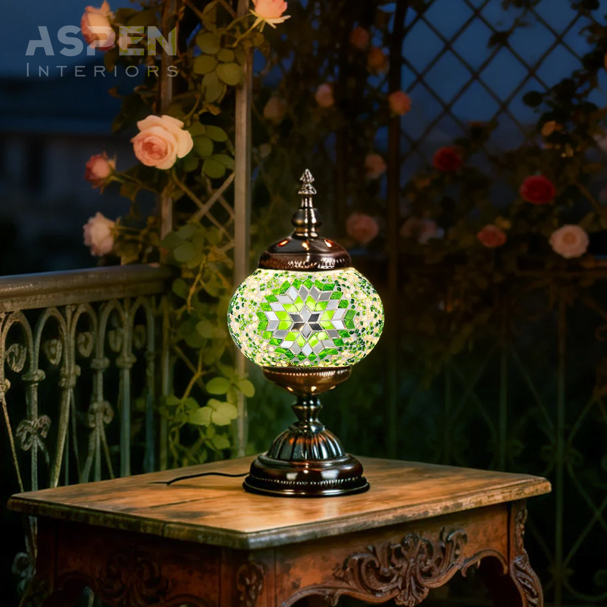 DIY Colored Glass Mosaic Table - Embellish Craft のレビューと価格