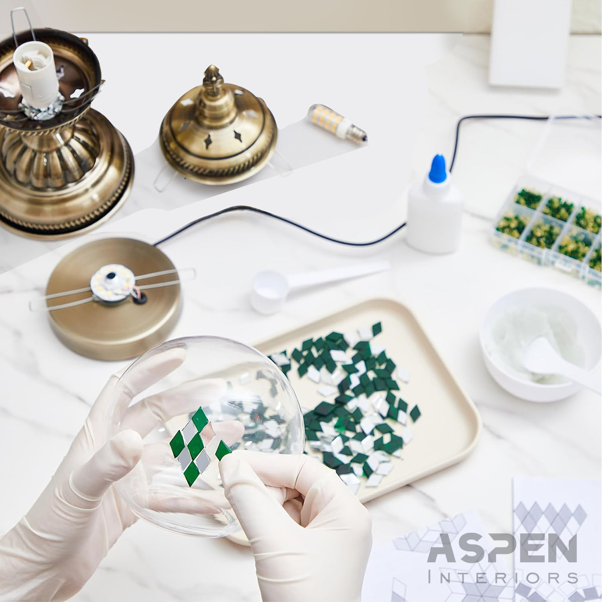 DIY Colored Glass Mosaic Table - Embellish Craft のレビューと価格