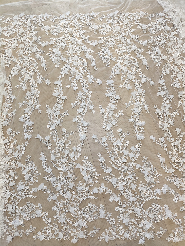 Ivory 3D Floral Hand Beaded La - Embellish Craft のレビューと価格