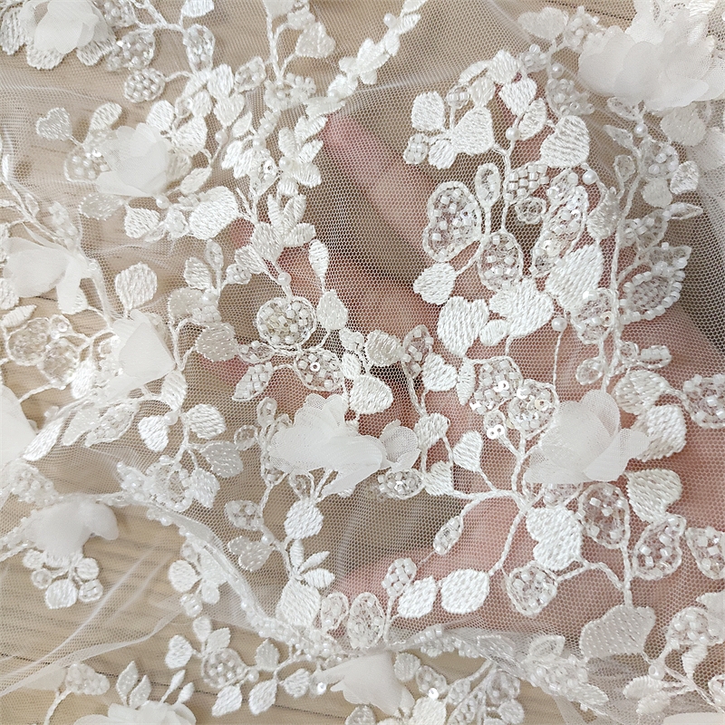 Ivory 3D Floral Hand Beaded La - Embellish Craft のレビューと価格