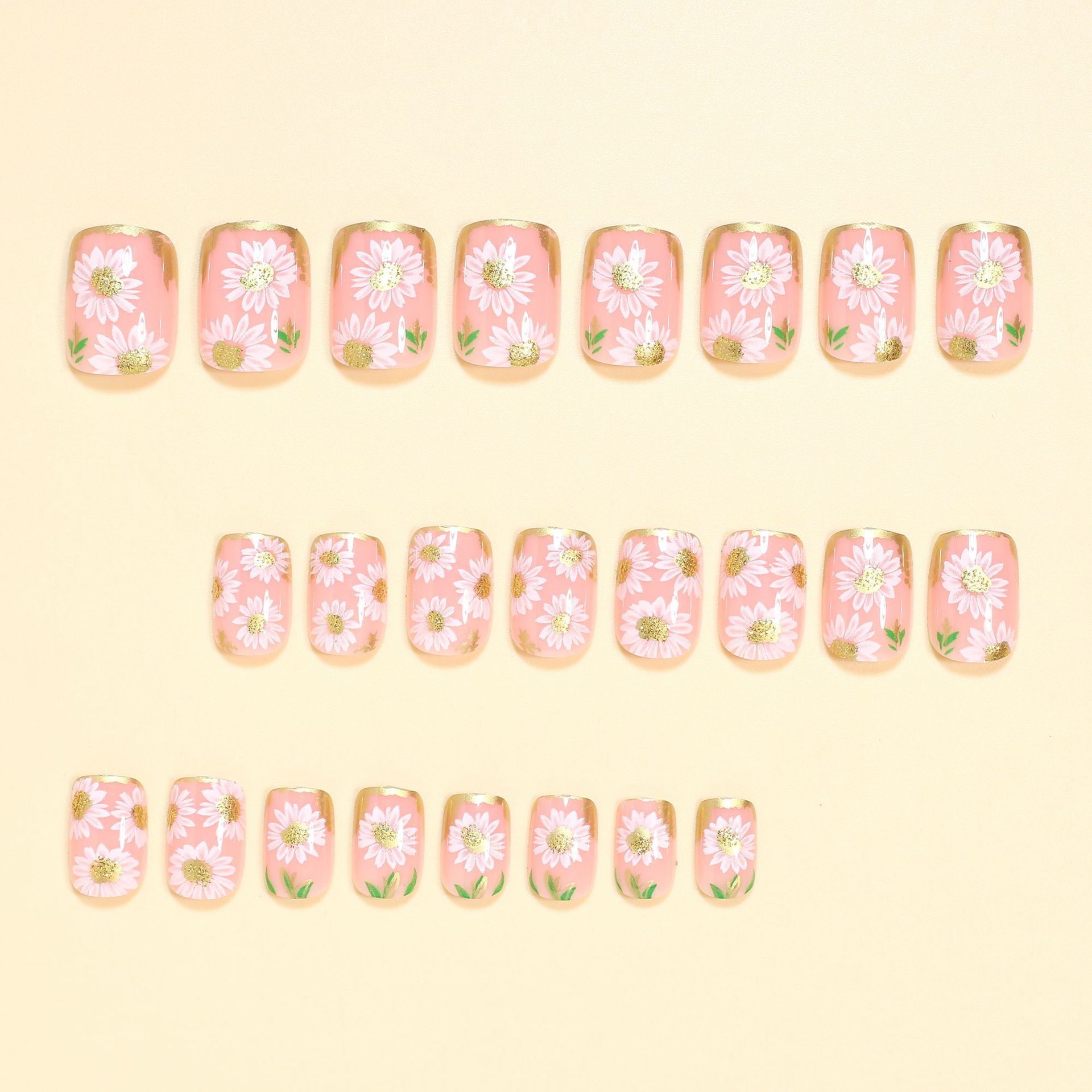 Short Square fake nails golden - Embroidery Embellishments のレビューと価格