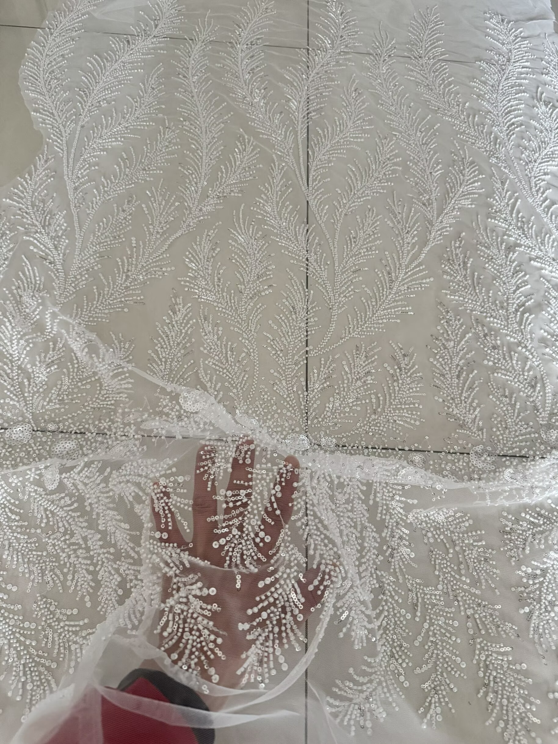 White Beaded Pearl Crystal Seq - Crystal Mesh Fabric のレビューと価格