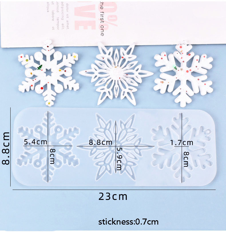 Christmas Hollow Snowflake Orn - Christmas Craft Embellishment のレビューと価格