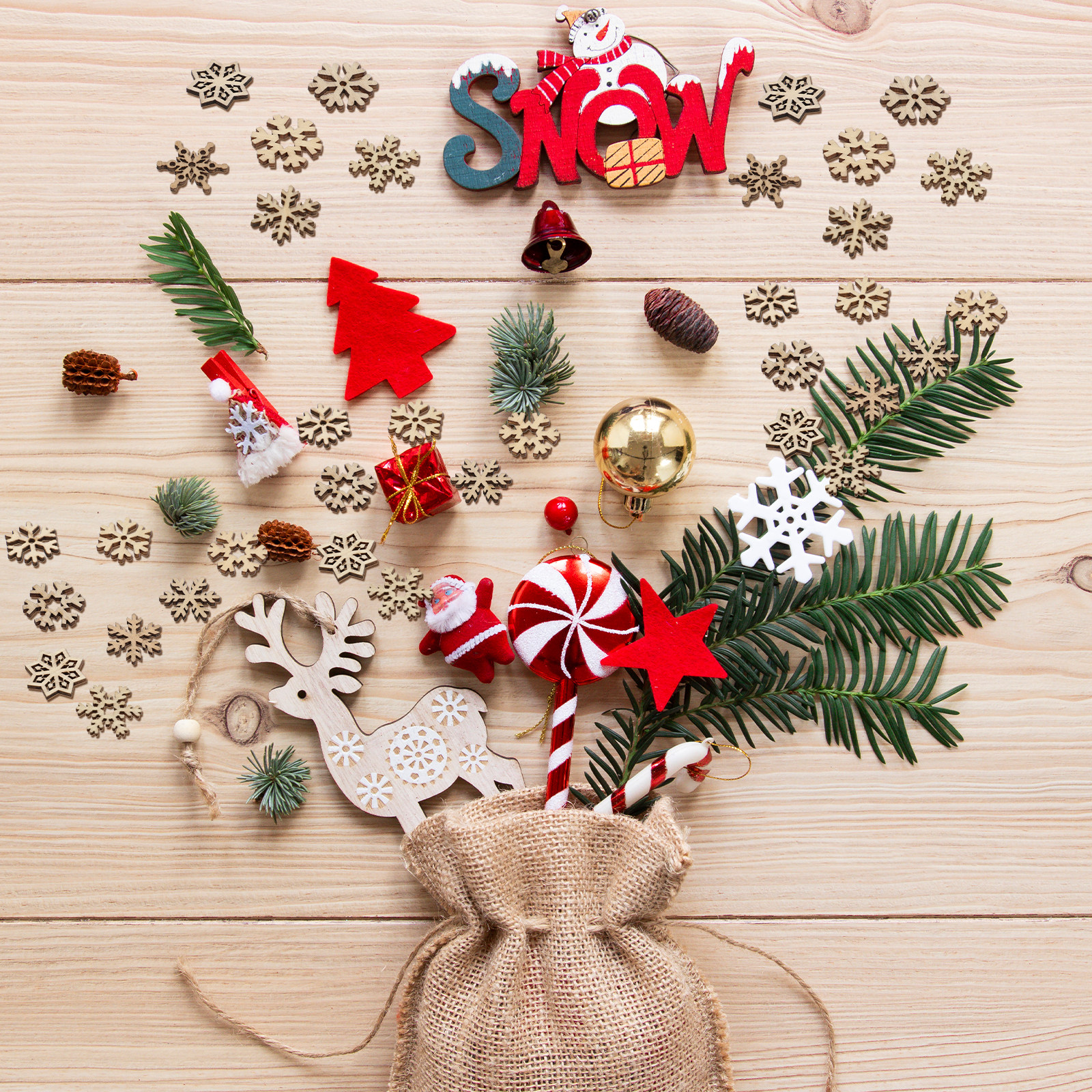 50Pcs Wooden Snowflake Cutouts - Christmas Craft Embellishment のレビューと価格